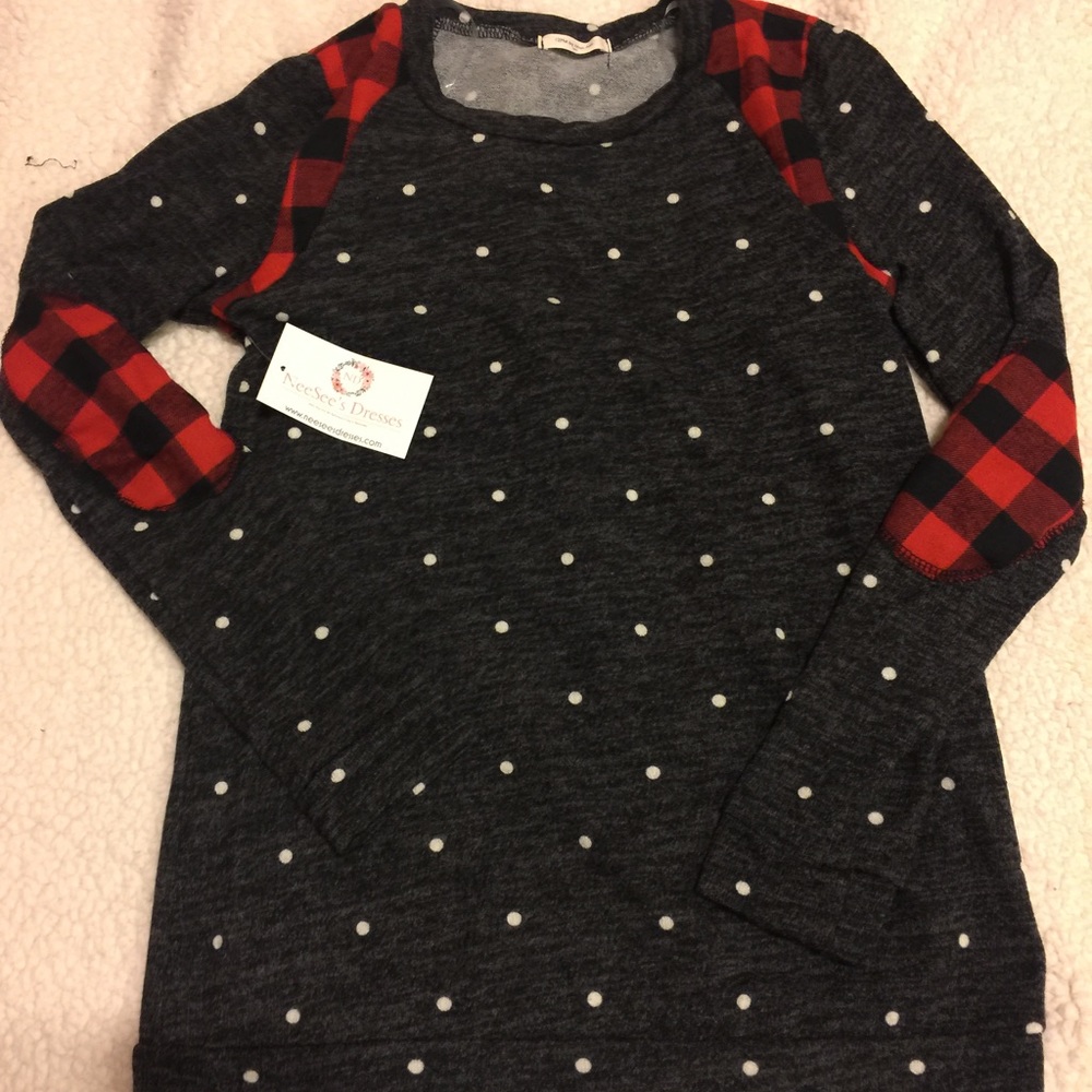 NeeSee's dress shirt