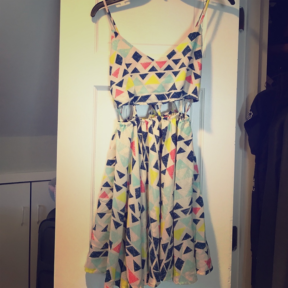 White and multicolored cut out dress