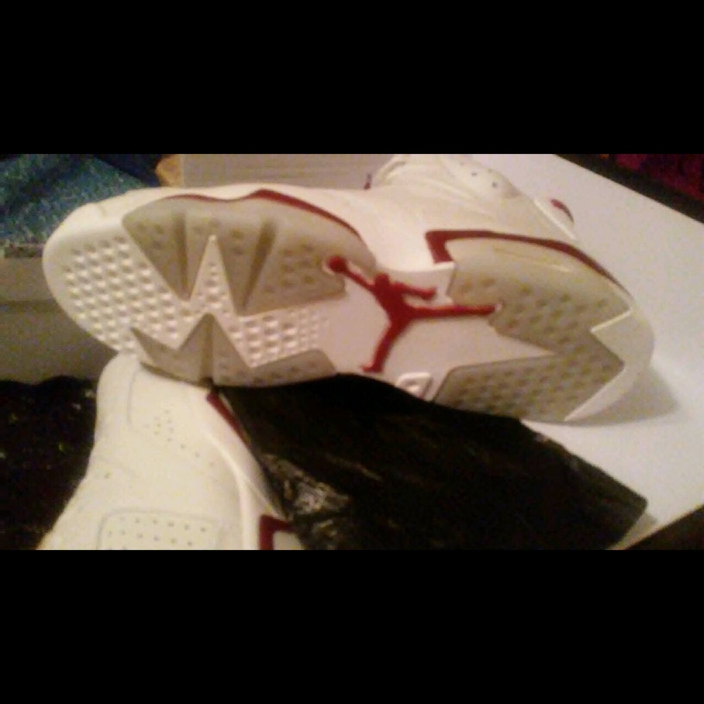 Jordan Maroon 6 - Picture 2 of 5