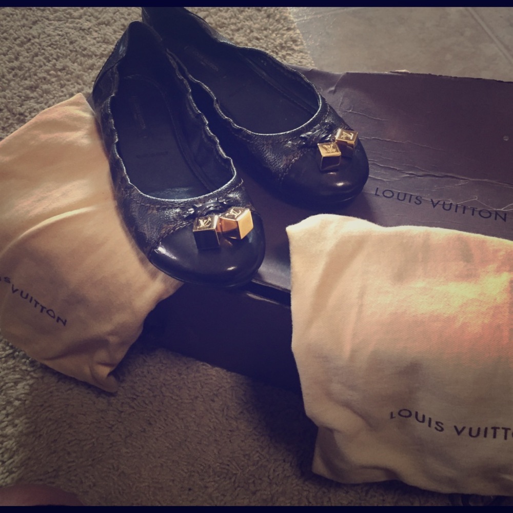 Louis Vuitton ballet flats