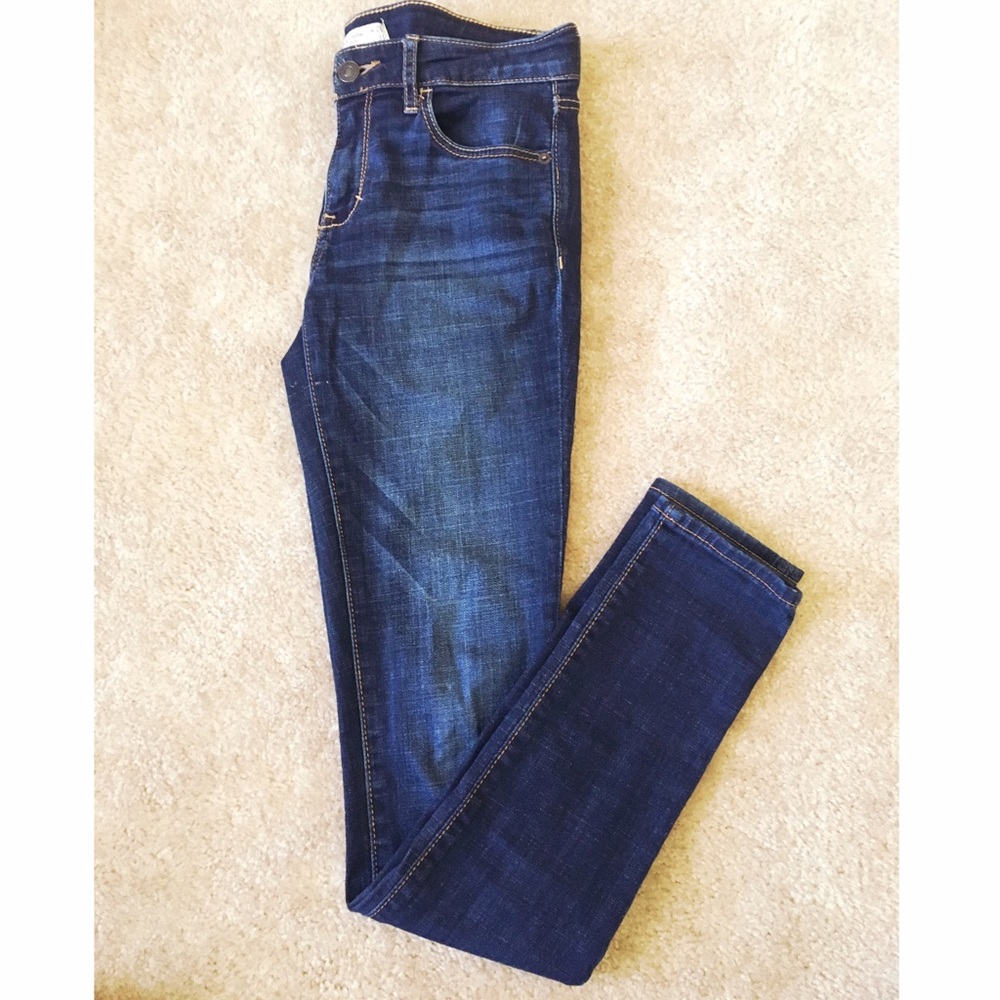 ‼️ 1 DAY SALE ‼️ Abercrombie & Fitch Jeans