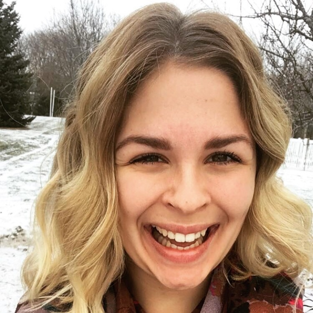 Meet your Posher, Abby