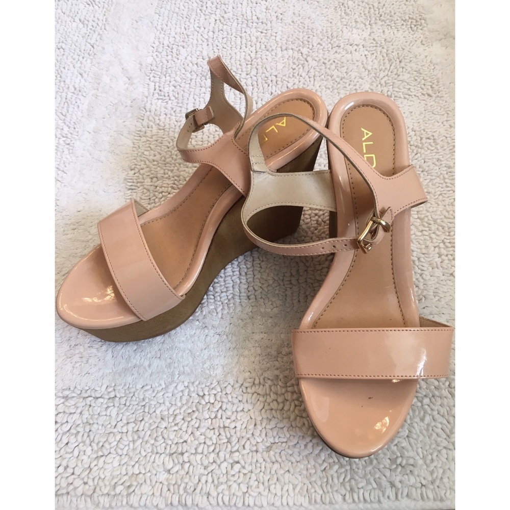 Blush colored patent wedges from Aldo