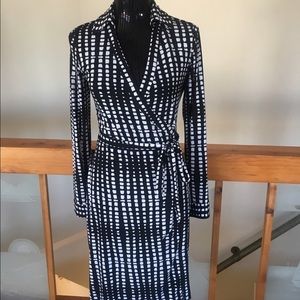 Calvin Klein Wrap Dress/Knee Length