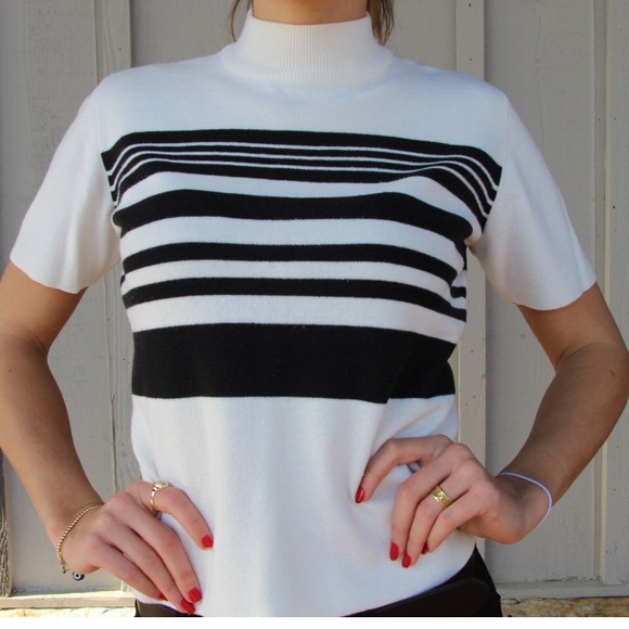 Retro 90s Short sleeve turtleneck - Picture 3 of 3