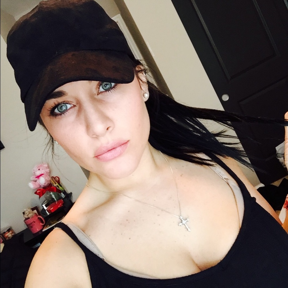 Meet your Posher, Christine