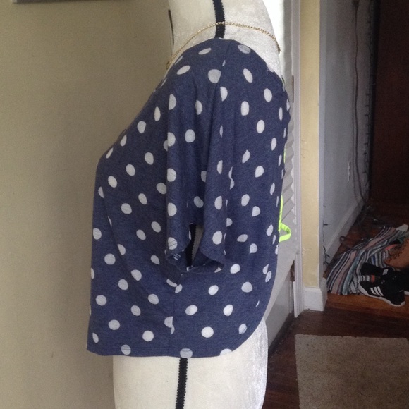 PRICEDROP! Strappy Neon Back crop top - Picture 3 of 4