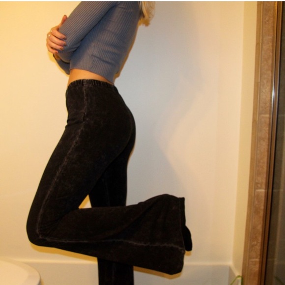 Black Flared Leggings - Picture 4 of 4