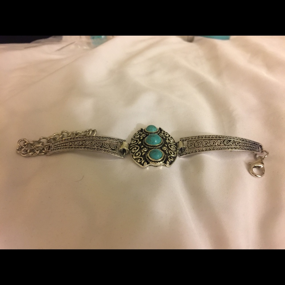 Bracelet
