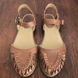Latigo huarache-style flat sandals