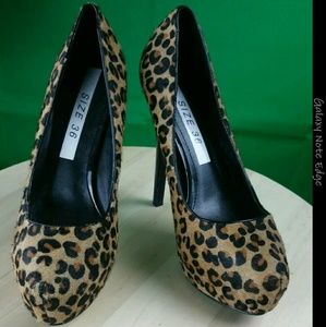 Aldo size 36 Cheetah synthetic fur Heels