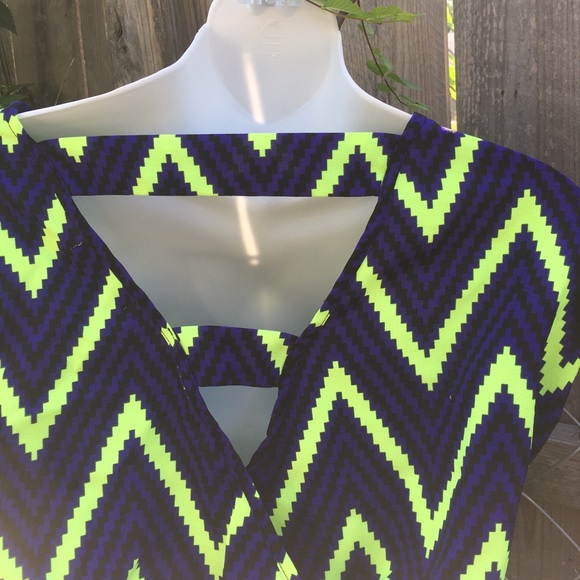 Dress - Picture 7 of 8