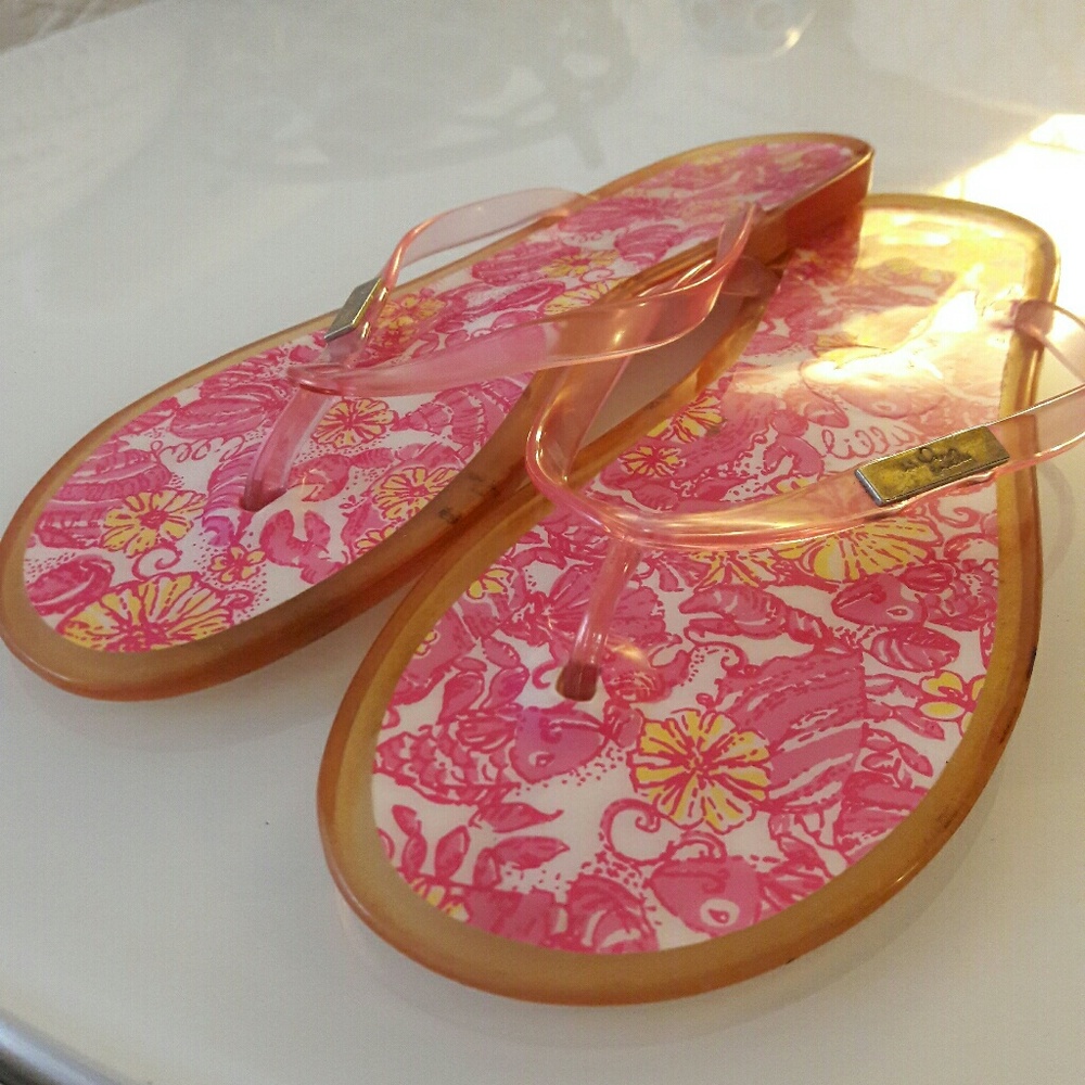 Resort ready! Lilly Pulitzer pink jelly flip flops