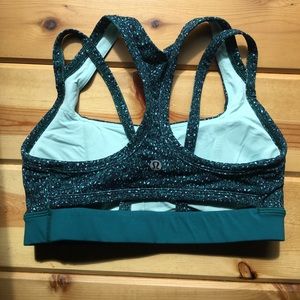 Lululemon sports bra