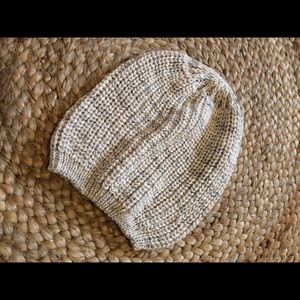 NWOT gold beanie hat 💜