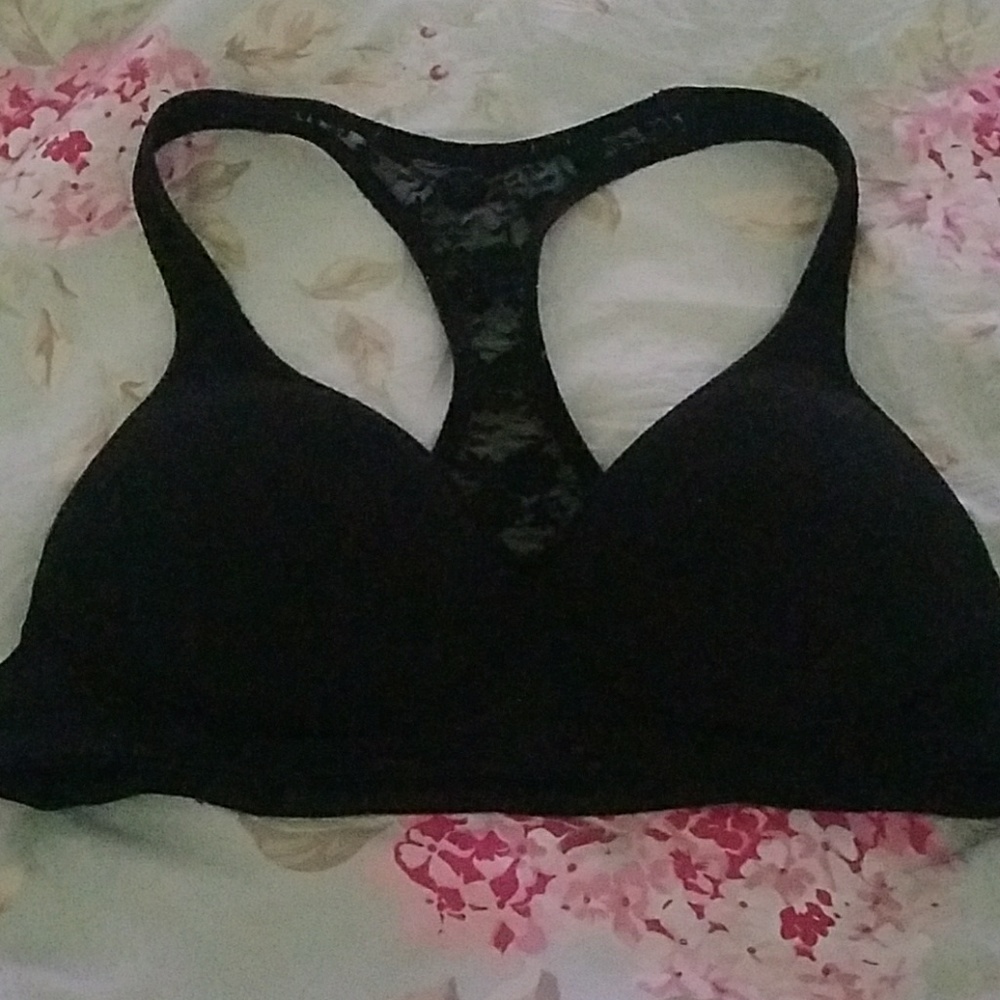 VS pink sports bra