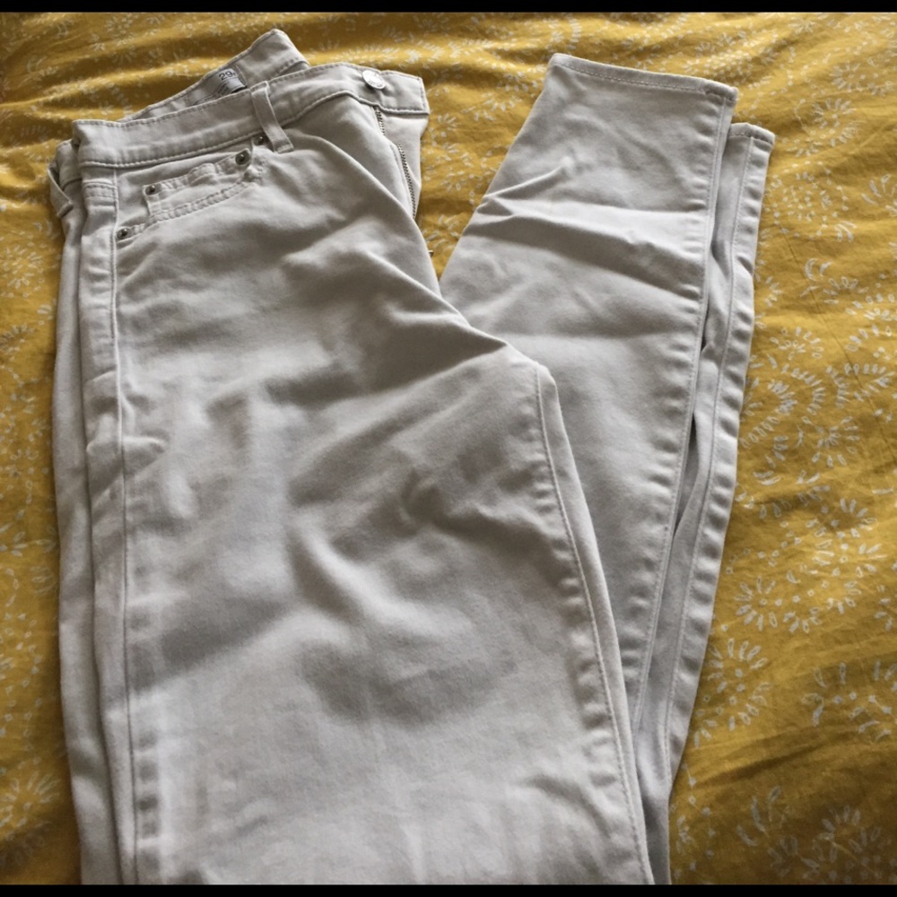 GAP white jeans