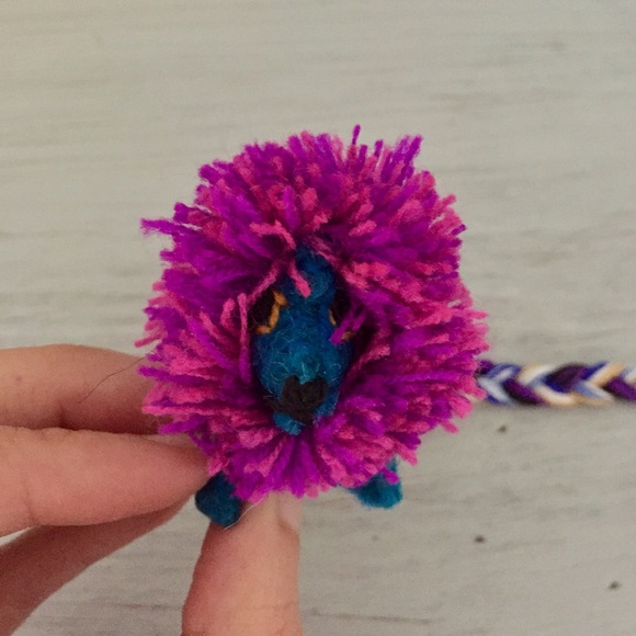 Colorful Handmade Lion Keychain - Picture 7 of 8