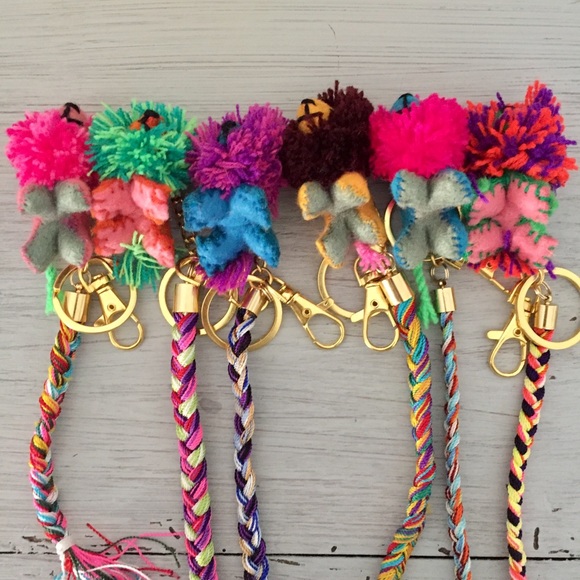 Colorful Handmade Lion Keychain - Picture 8 of 8