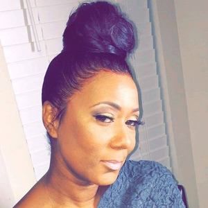 Meet your Posher, Cynthia