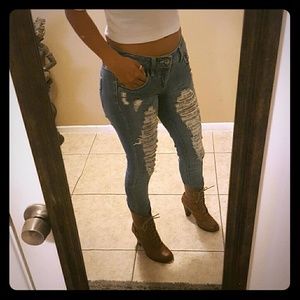 Cute ripped light jeans.great condition