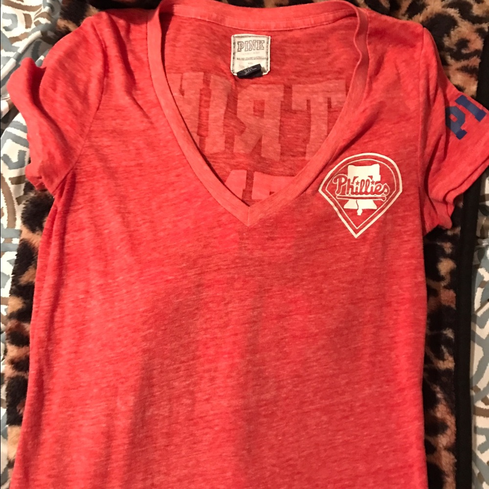 Victoria Secrets PINK tee shirt.