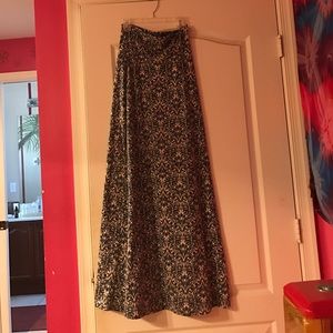 Super cute maxi skirt