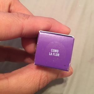 Mac Selena lipstick in como la flor