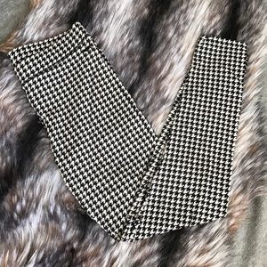 Victoria's Secret PINK houndstooth leggings