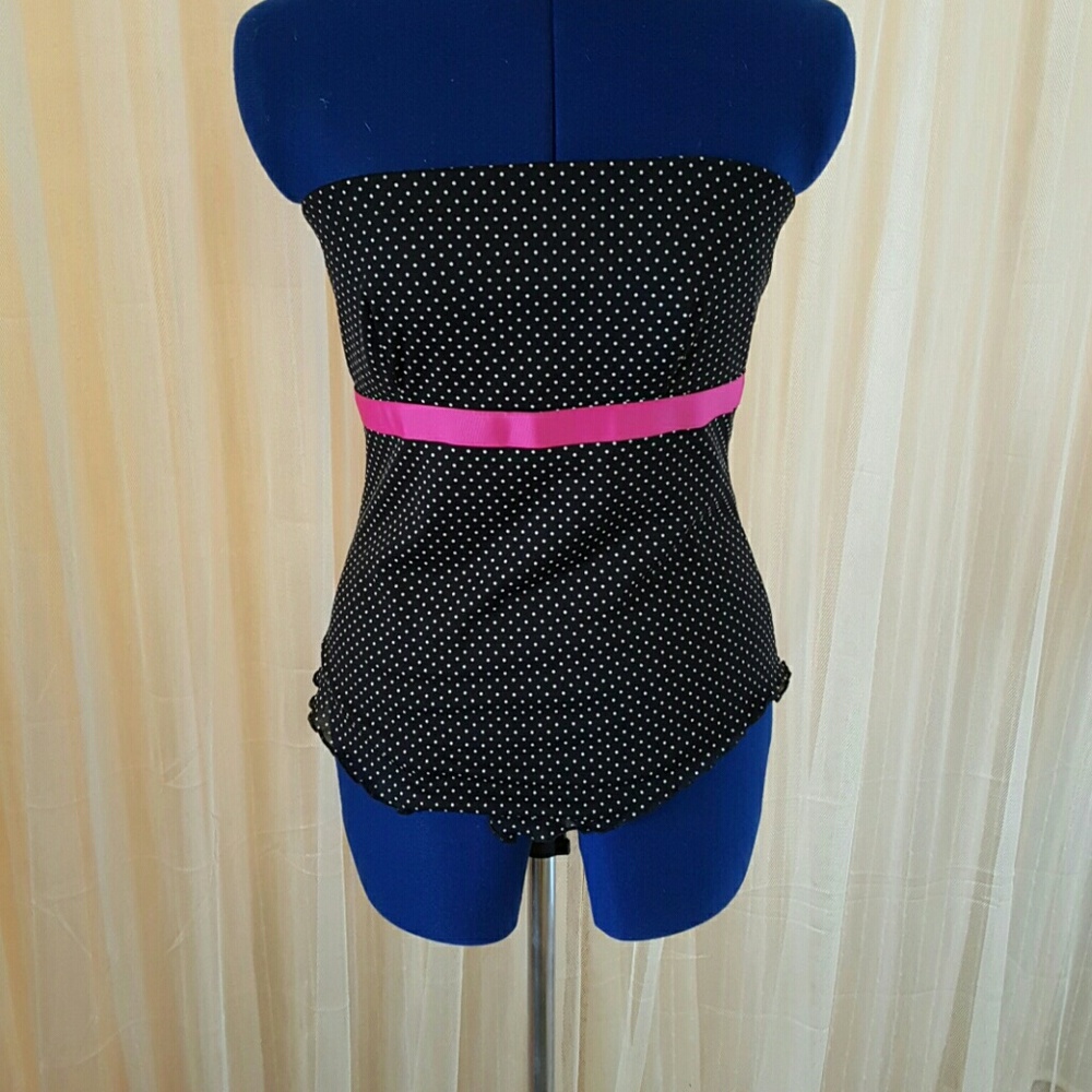 Strapless stretch top