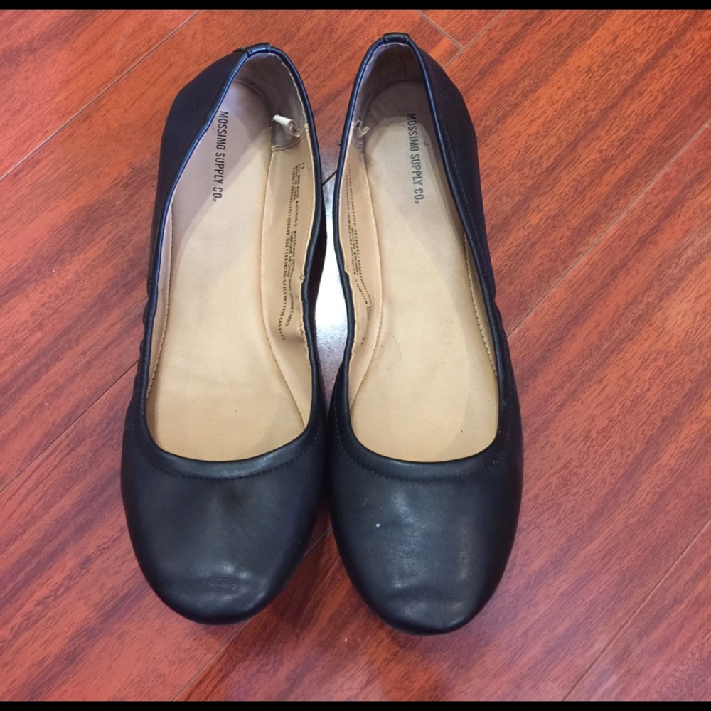 Black flats