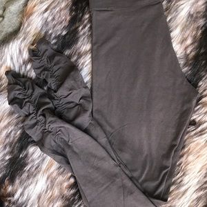 Victoria's Secret Scrunch ankle gathered leggings