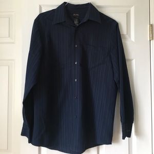 Men's long sleeve button down shirt. Like new!