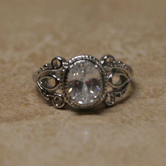 Brand New Sterling Silver Gem Tapestry Ring - Picture 4 of 5