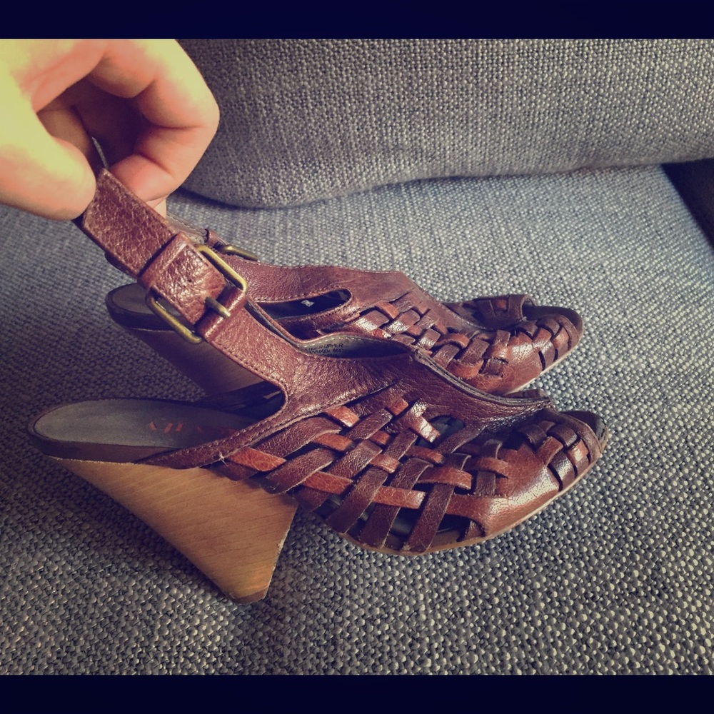 Levity tan leather wedges