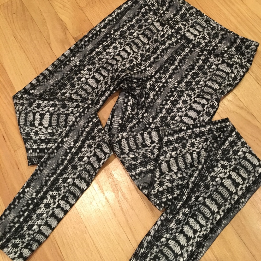 🍭🍭🍭🍭🍭BUY ME🍍UNDERARMOUR Workout