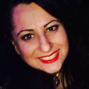 Meet your Posher, Elissa