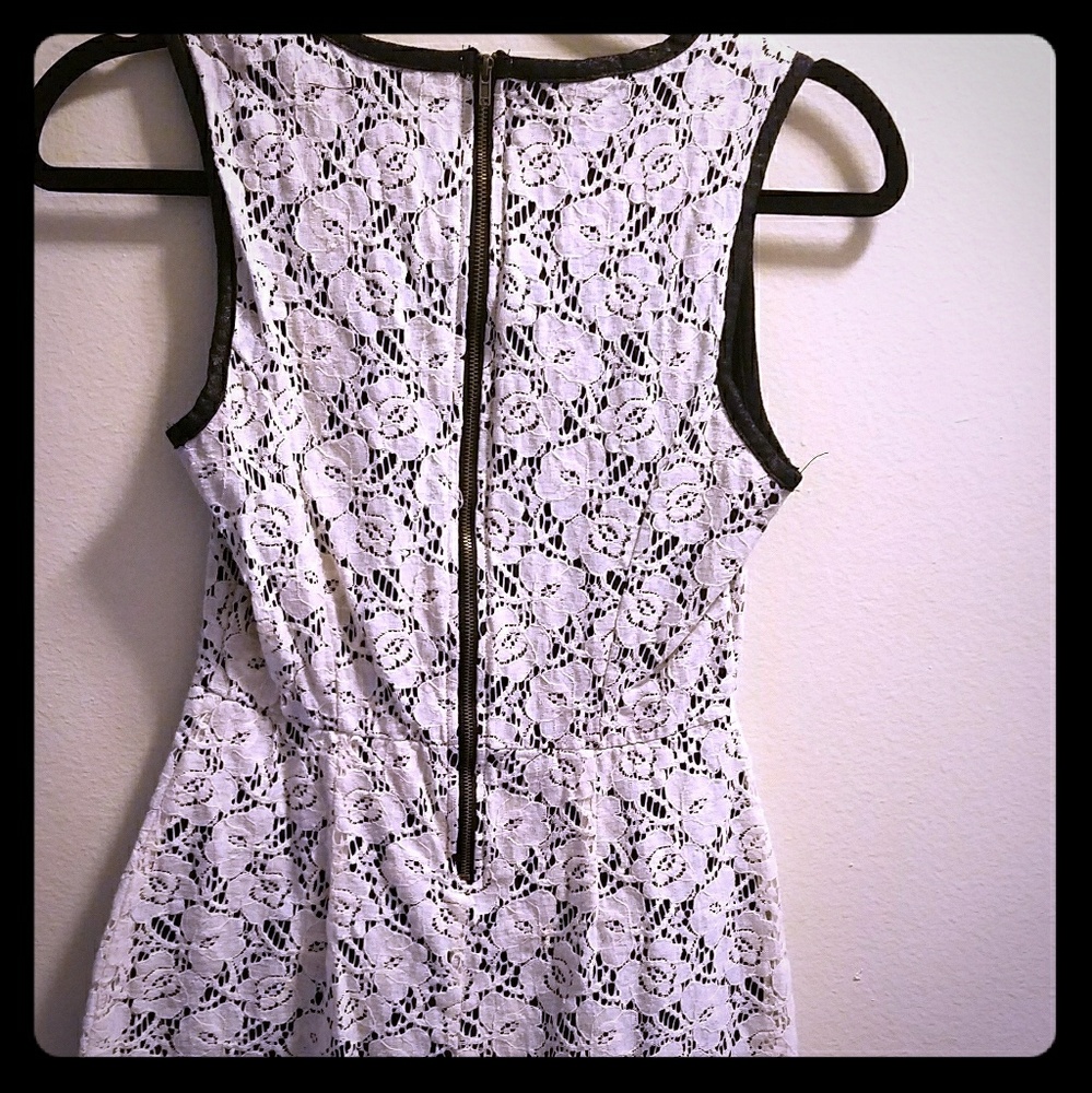 Dress - Picture 5 of 5