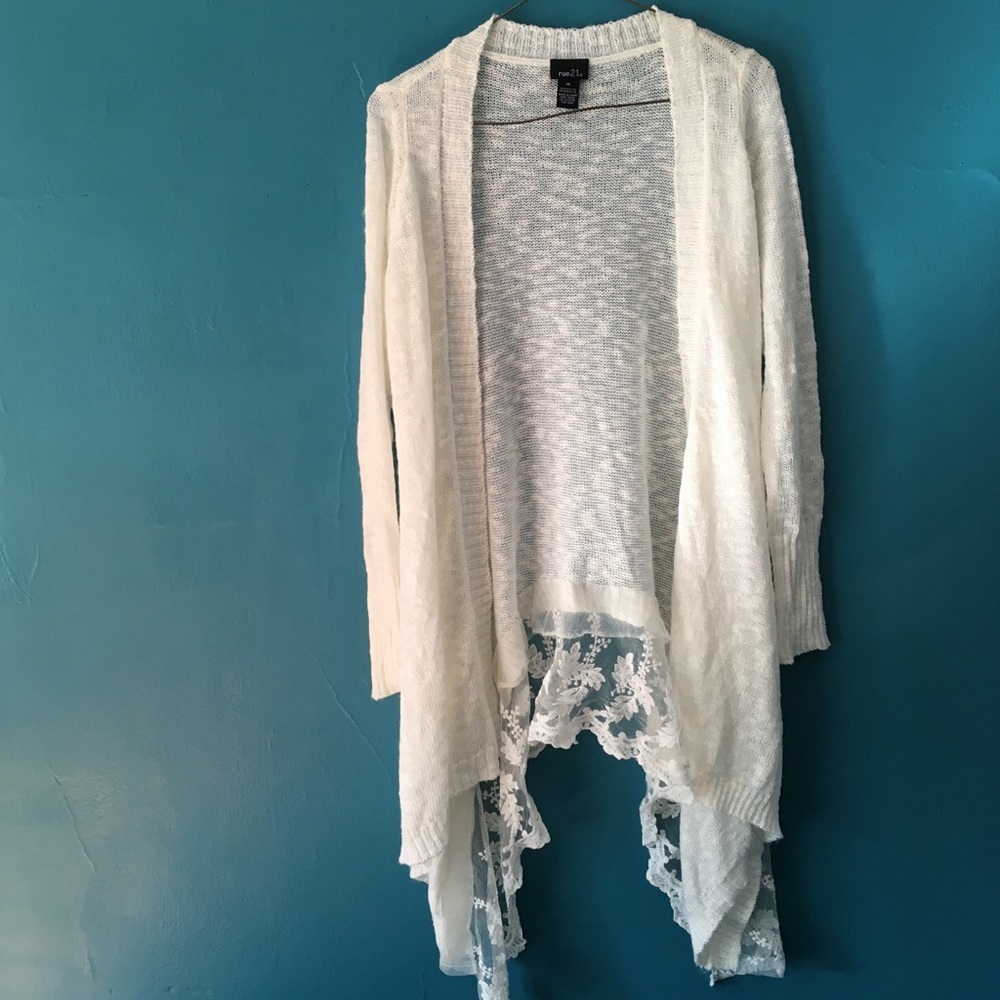 WHITE LACE CARDIGAN