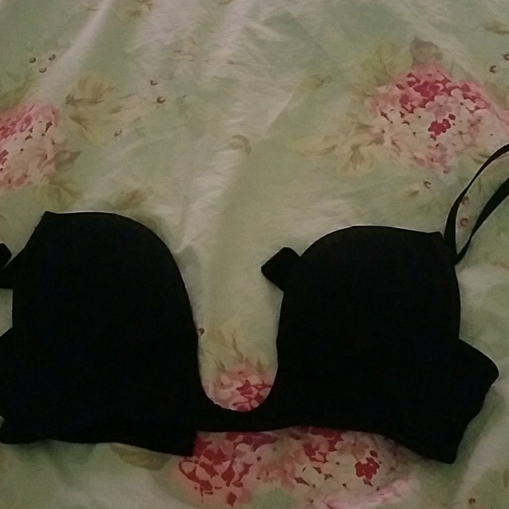 Low cut bra