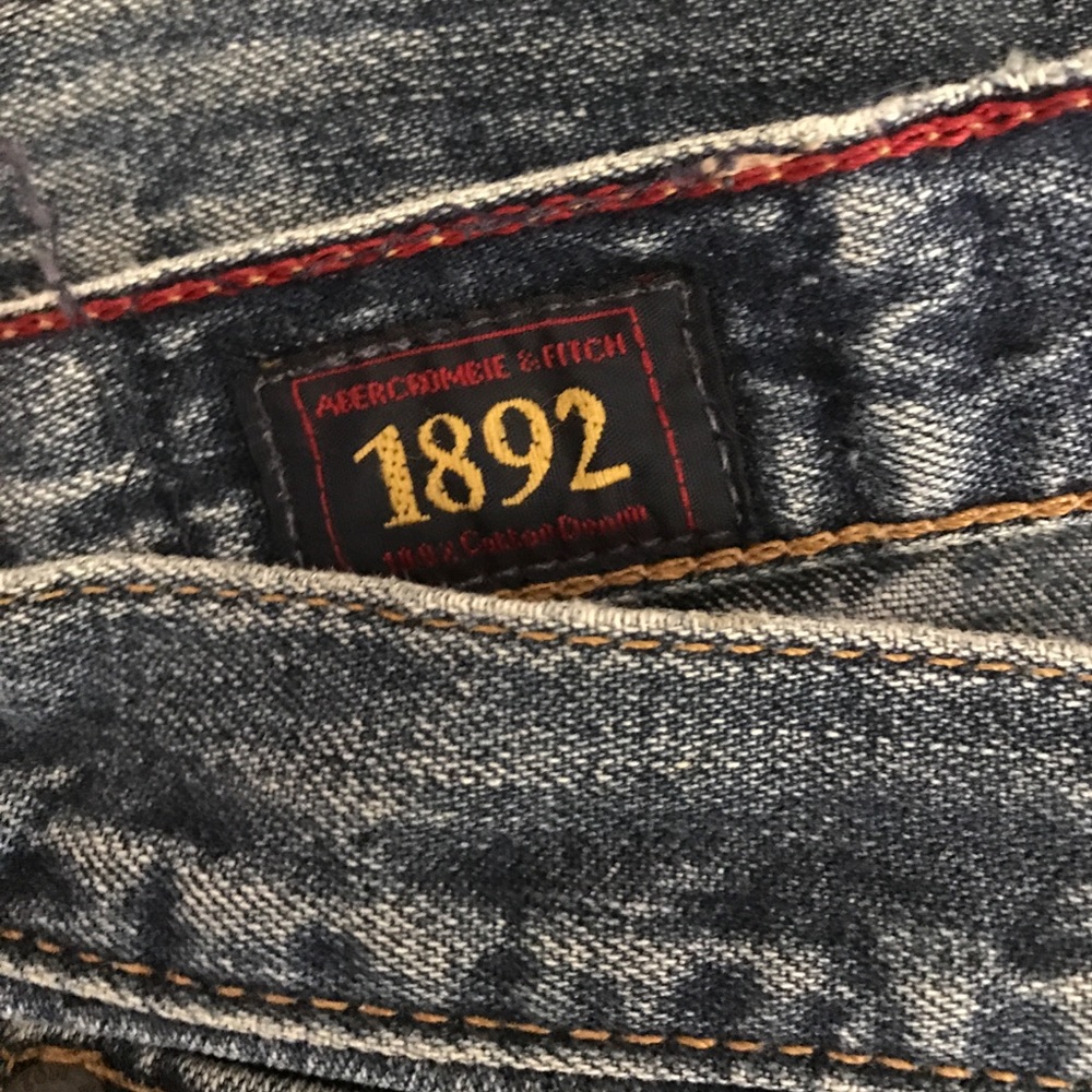 Fit and flare Abercrombie and fitch jeans