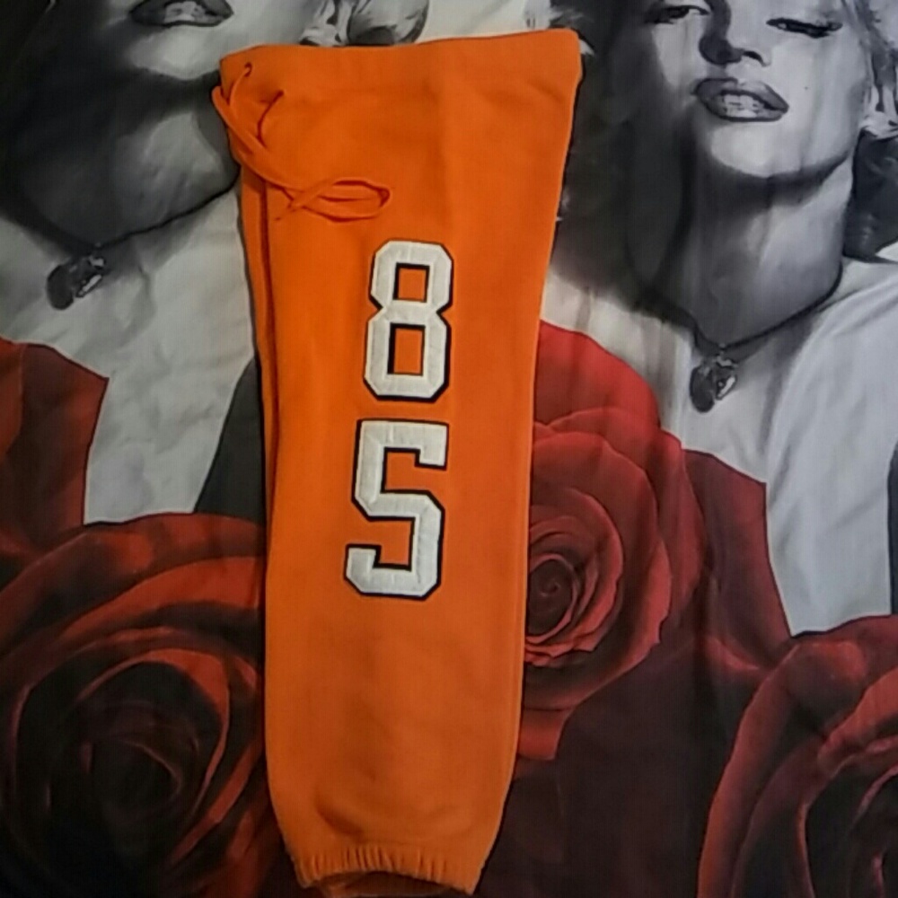 Beautiful capris - Picture 3 of 4