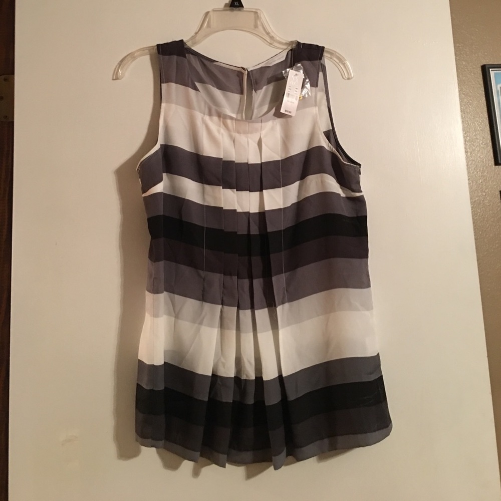 Sleeve less blouses