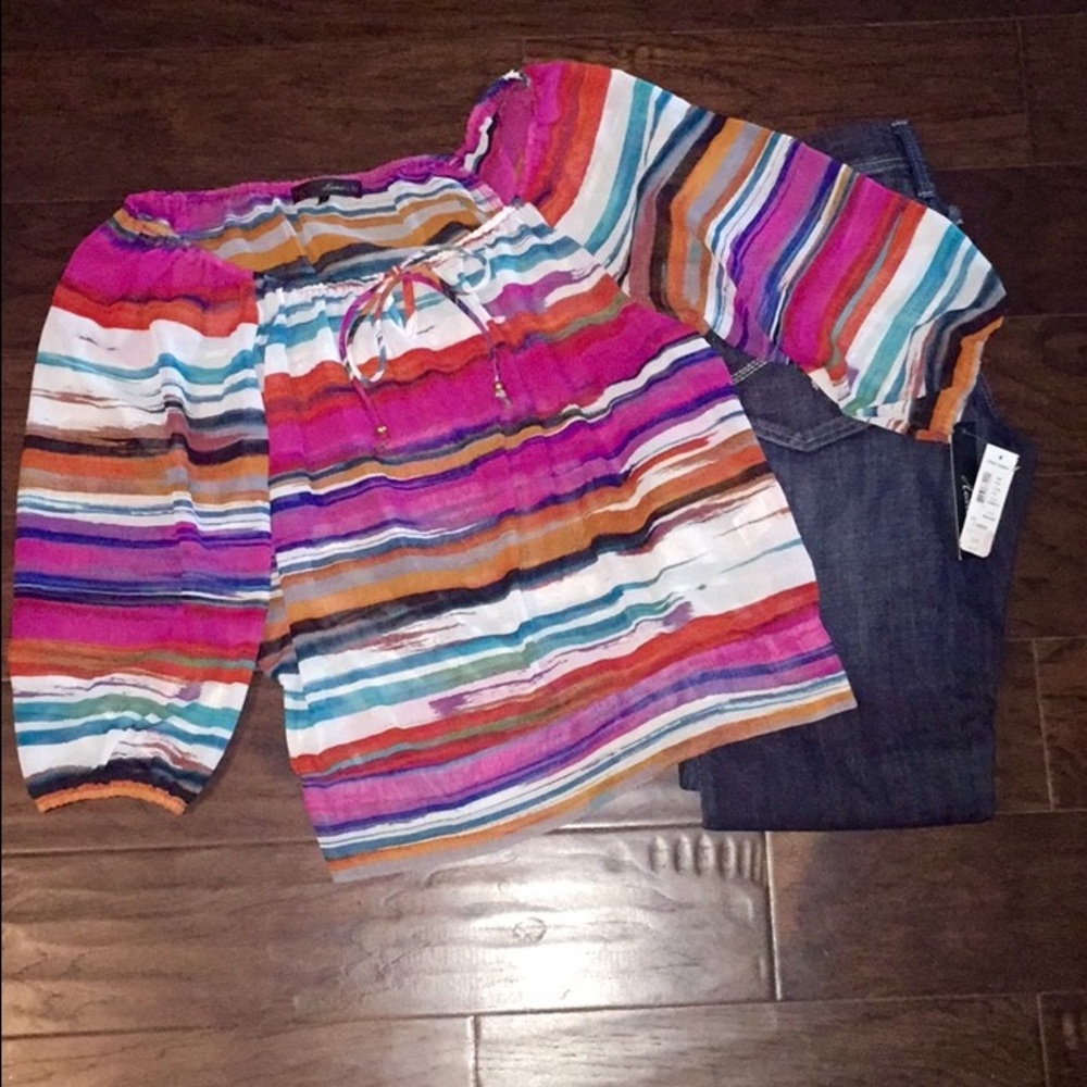 NWT! Multi colored 3/4 length top