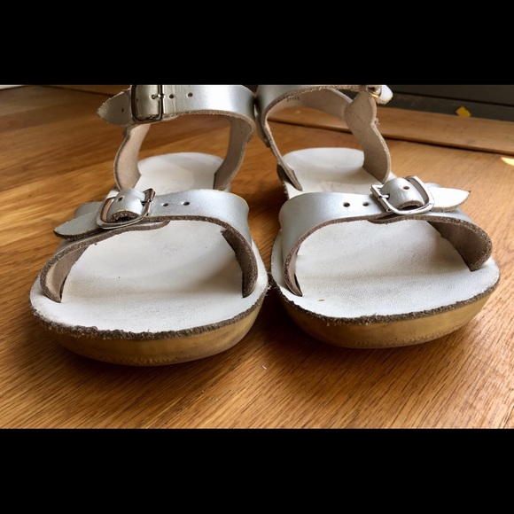 SOLD ON EBAY Girls Saltwater Sandals Size 2 GUC - Picture 3 of 8