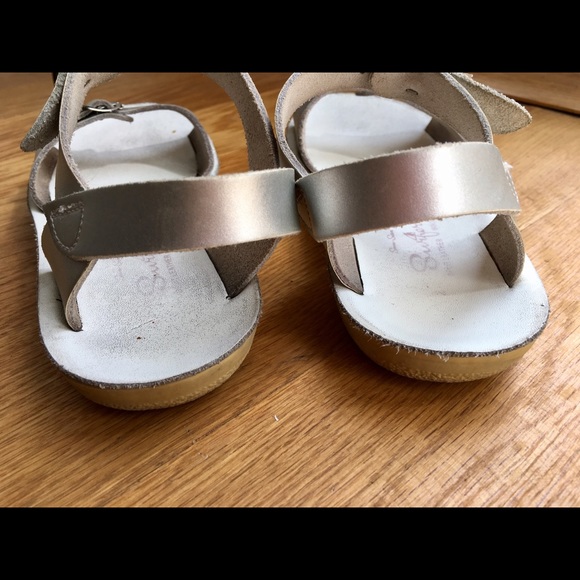 SOLD ON EBAY Girls Saltwater Sandals Size 2 GUC - Picture 4 of 8