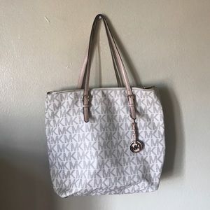 White Michael kors bag