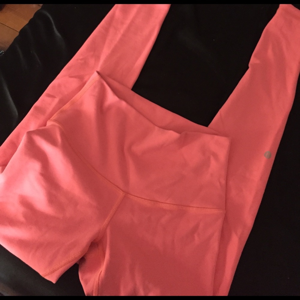 High rise lulu full length, reversible leggings.