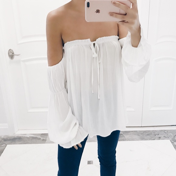 SOLD OUT ✖️ Amelia Off The Shoulder Ruffled Top - Picture 6 of 8