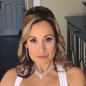 Meet your Posher, Debra